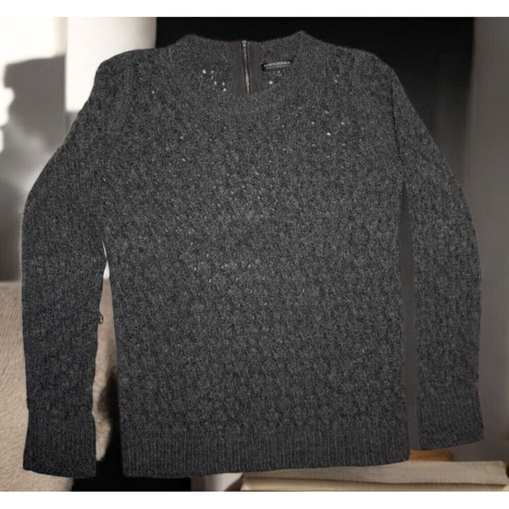 Banana Republic Women's Textured Knit Sweater - Made of Italian Yarn - Size M